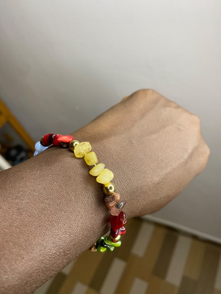 Gemstone chip bracelet